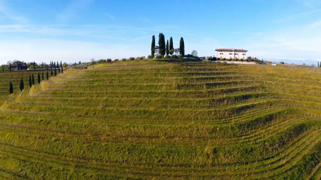Casa Vacanze La Stele Castelmonte Екстериор снимка